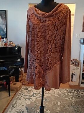 Cactus + Pearl Women's Cowl-Neck Top